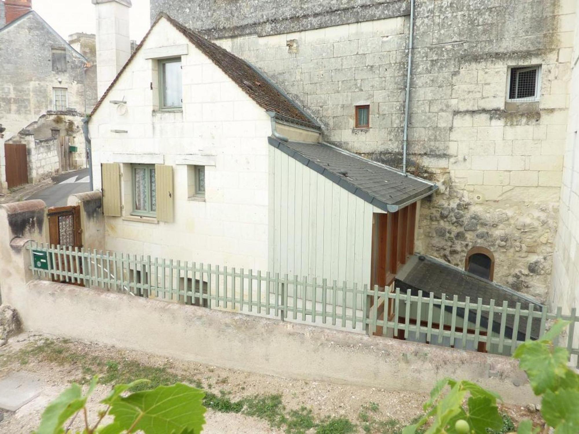 Location Unique En Ville, 3 Niveaux Avec Cave Voutee Et Troglodytique, Charme Et Authenticite En Touraine - Fr-1-381-162 Loches Bagian luar foto